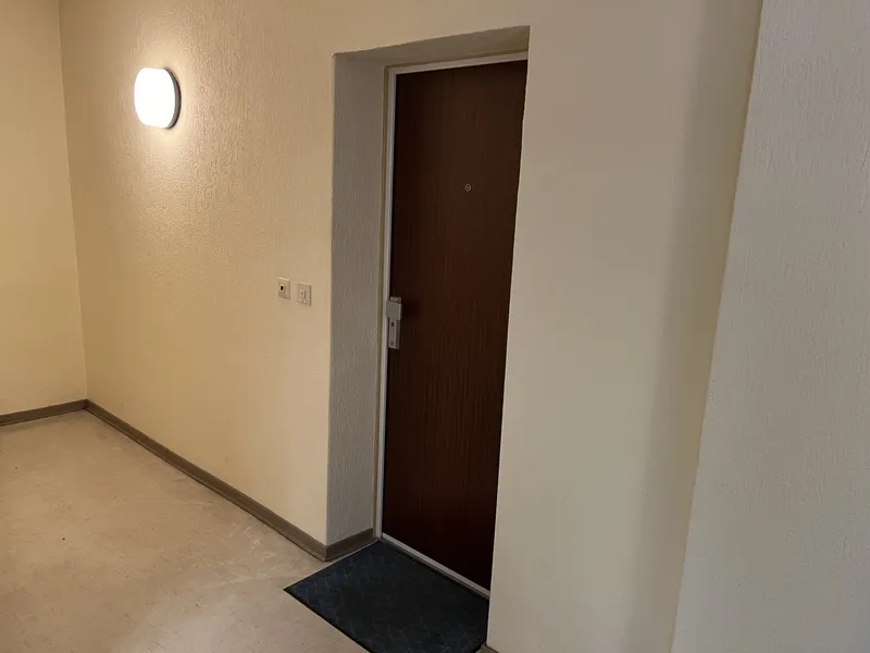 Freundliche 2-Zimmer-Wohnung mit EBK und Balkon in Berlin Marienfelde — photo 1
